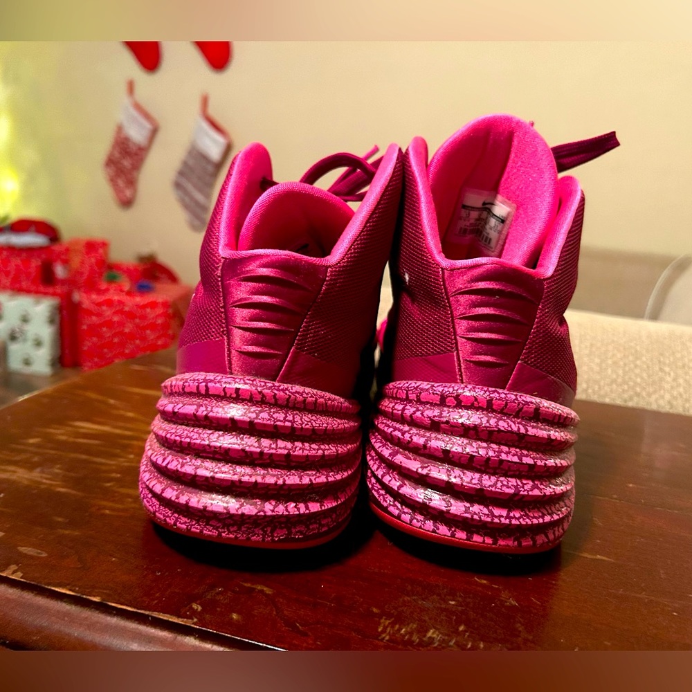 2013 Nike Hyperdunk Raspberry Red - image 4